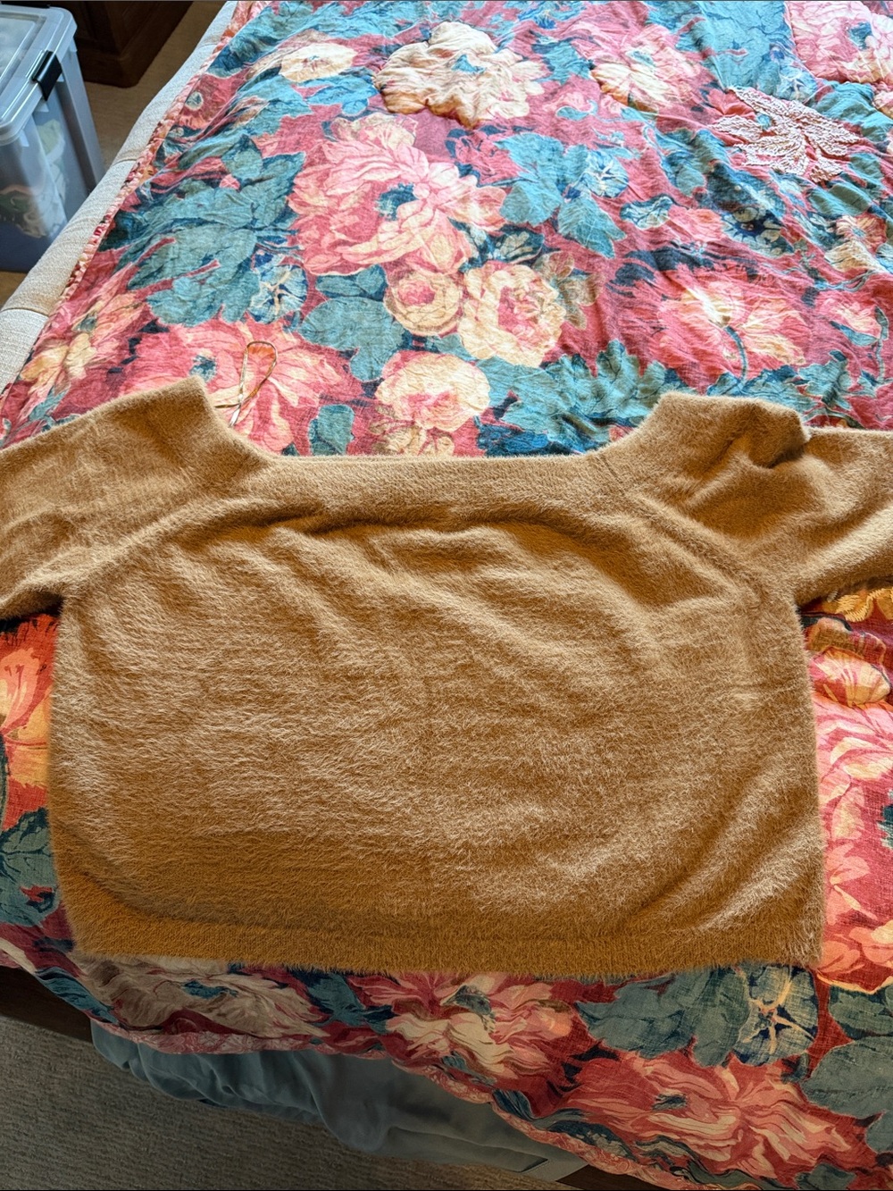 Good American Off-the-Shoulder Sweater in Camel Brown